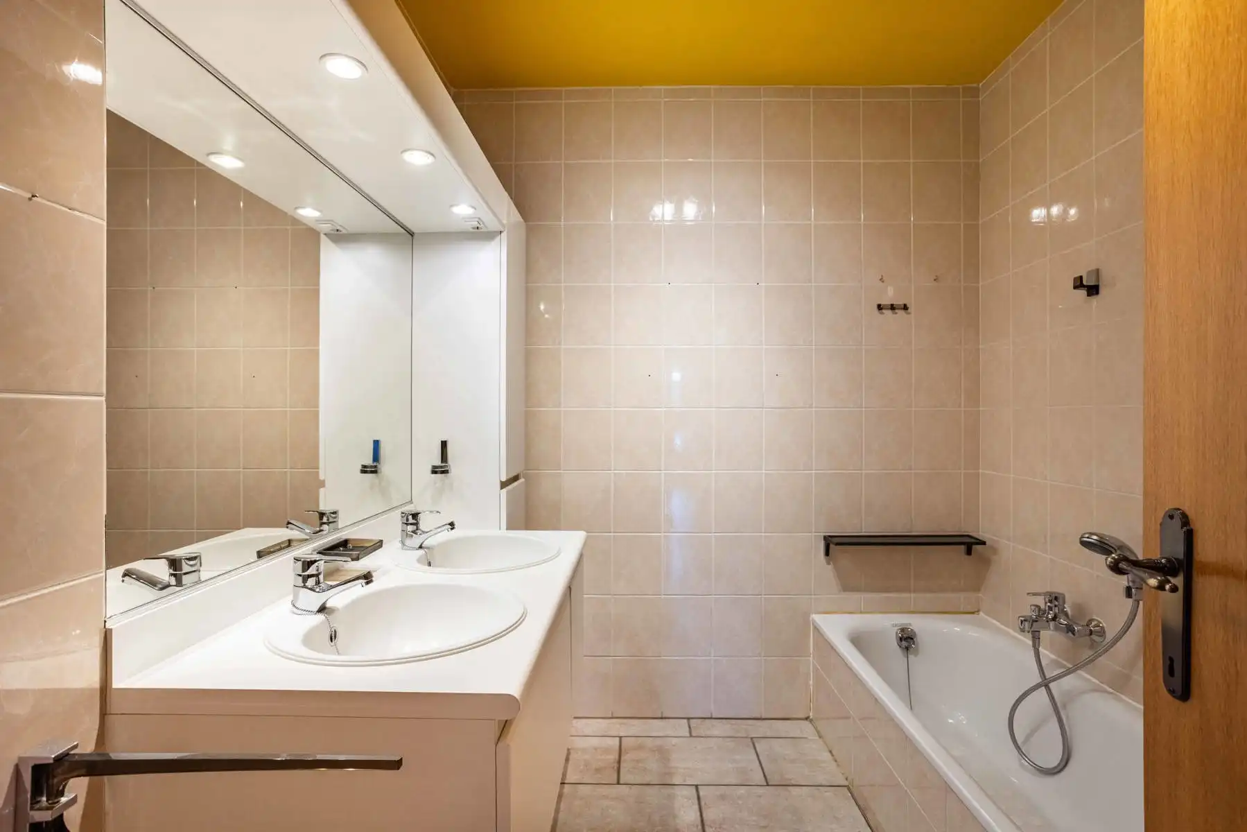 Ruim appartement met EPC-score B in het stadscentrum! foto 12