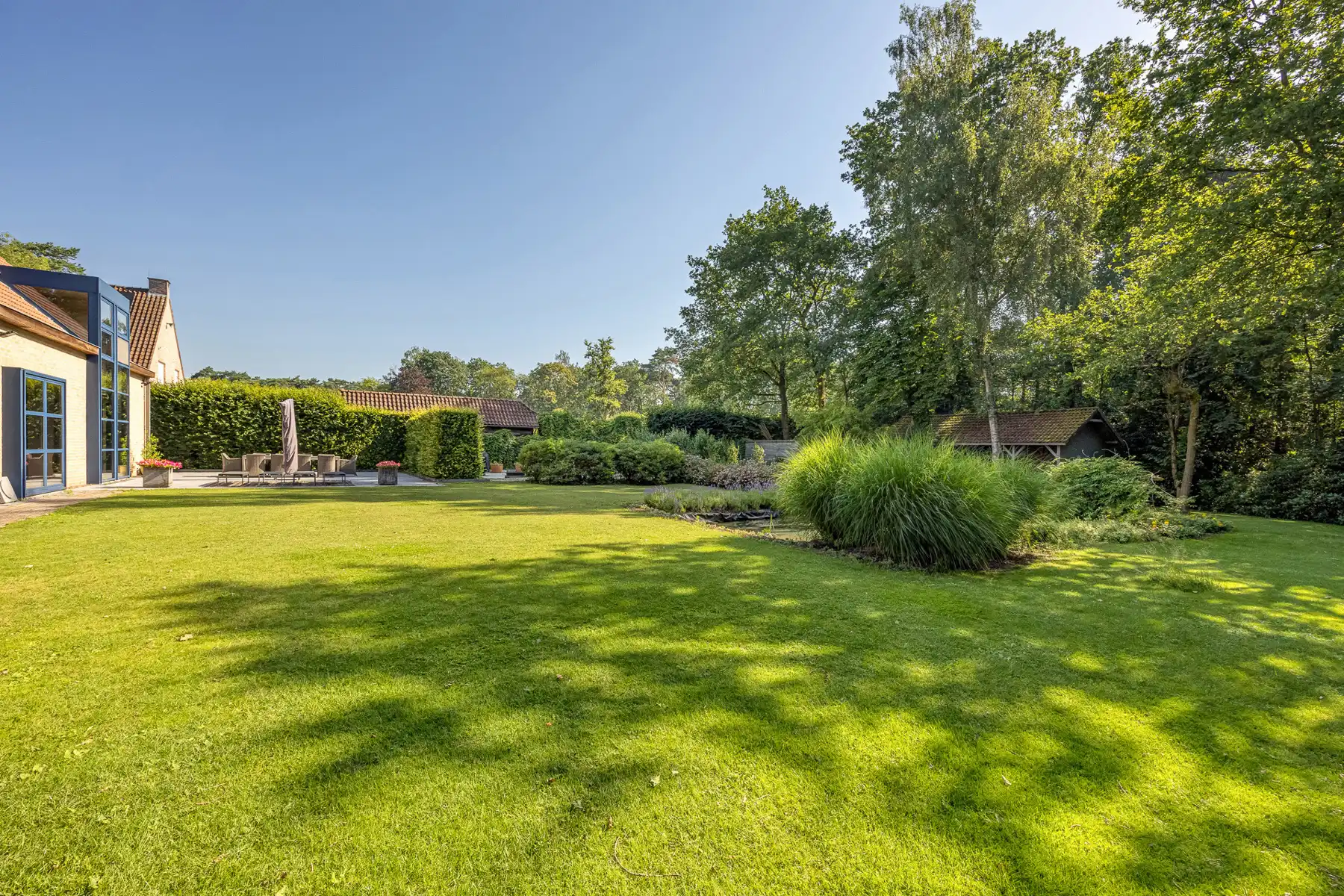 Ruime villa op 2.715 m² in een rustige en groene omgeving foto 25