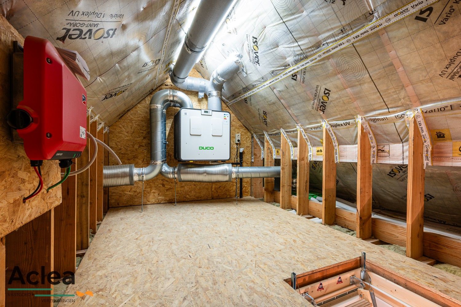 Volledig gerenoveerde woning met 2 slpks foto 26