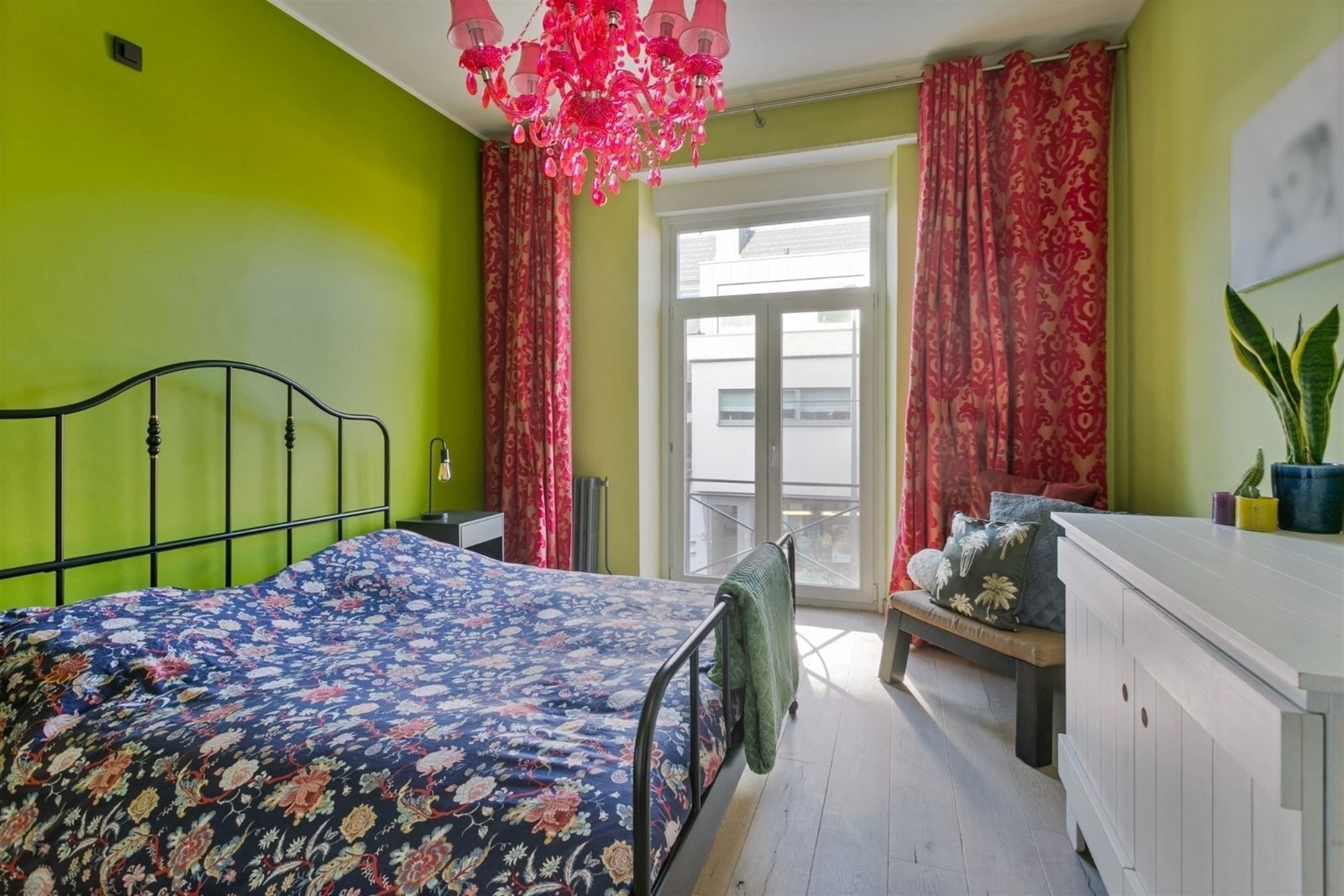 Karaktervolle woning in centrum Essen met prachtige tuin, 4 slaapkamers en commerciële ruimte foto 12