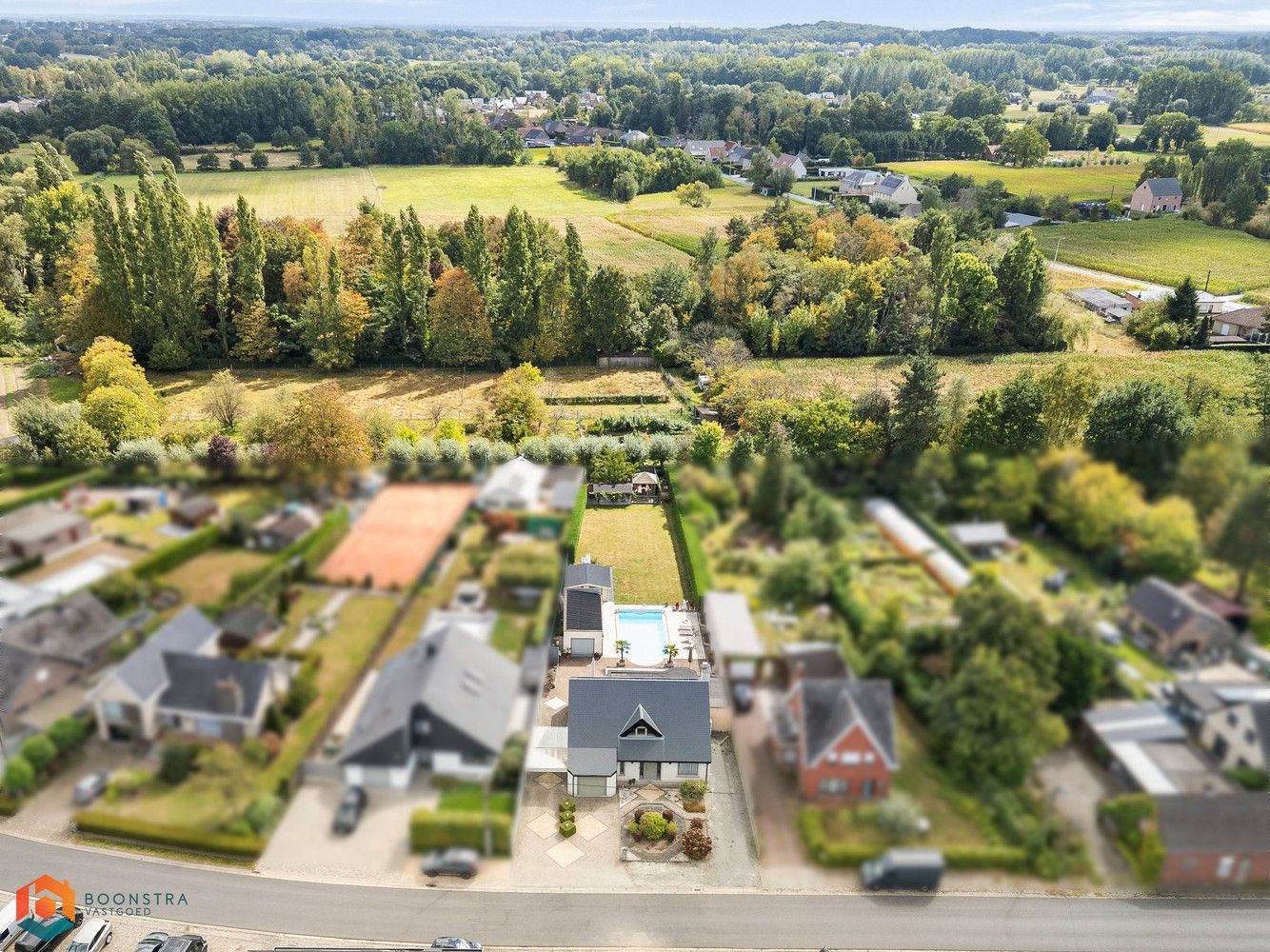 Villa met 5 slpkrs en zwembad op perceel van 1431m² te Berlaar foto 2