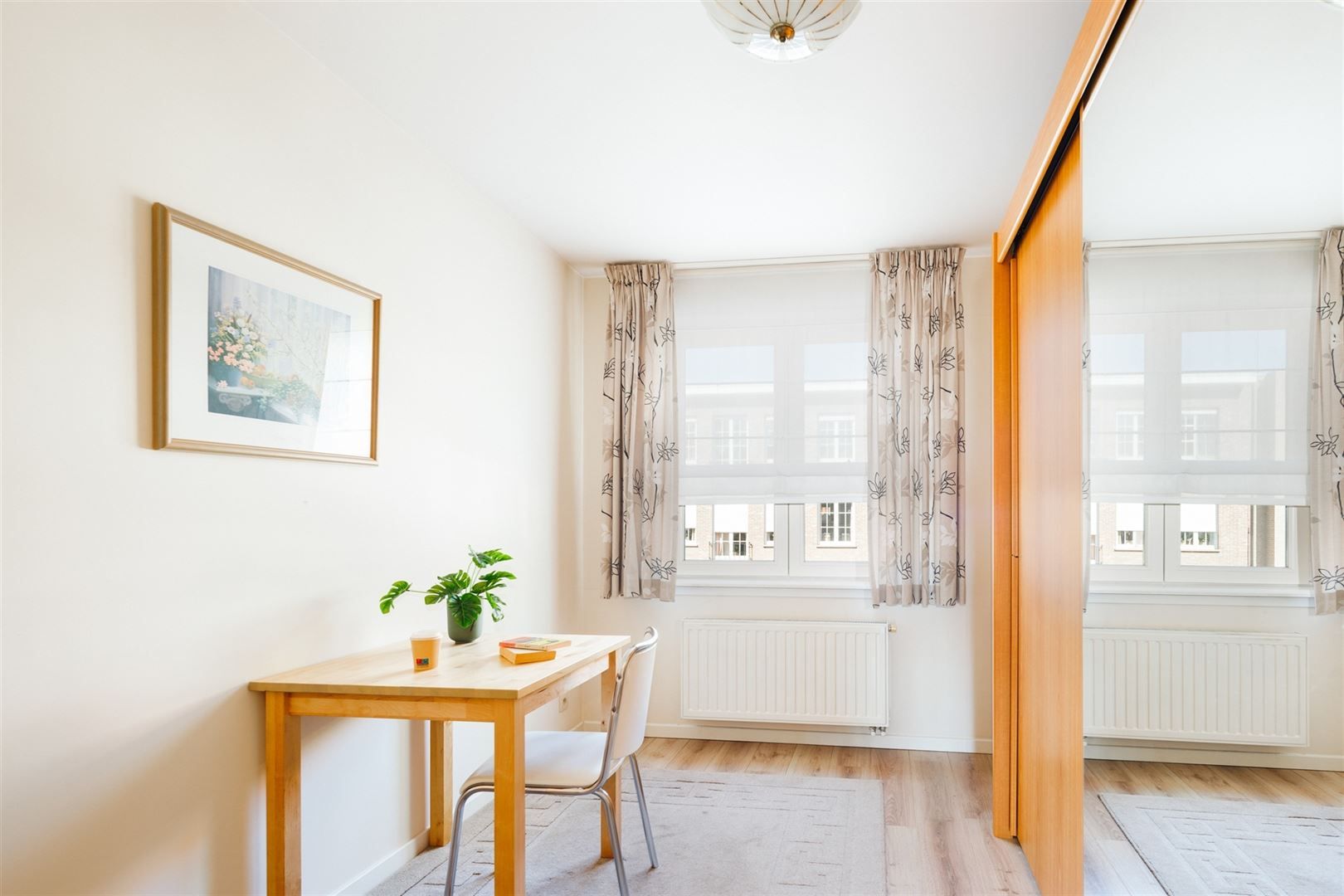 Instapklaar appartement met groot terras en autostaanplaats foto 11