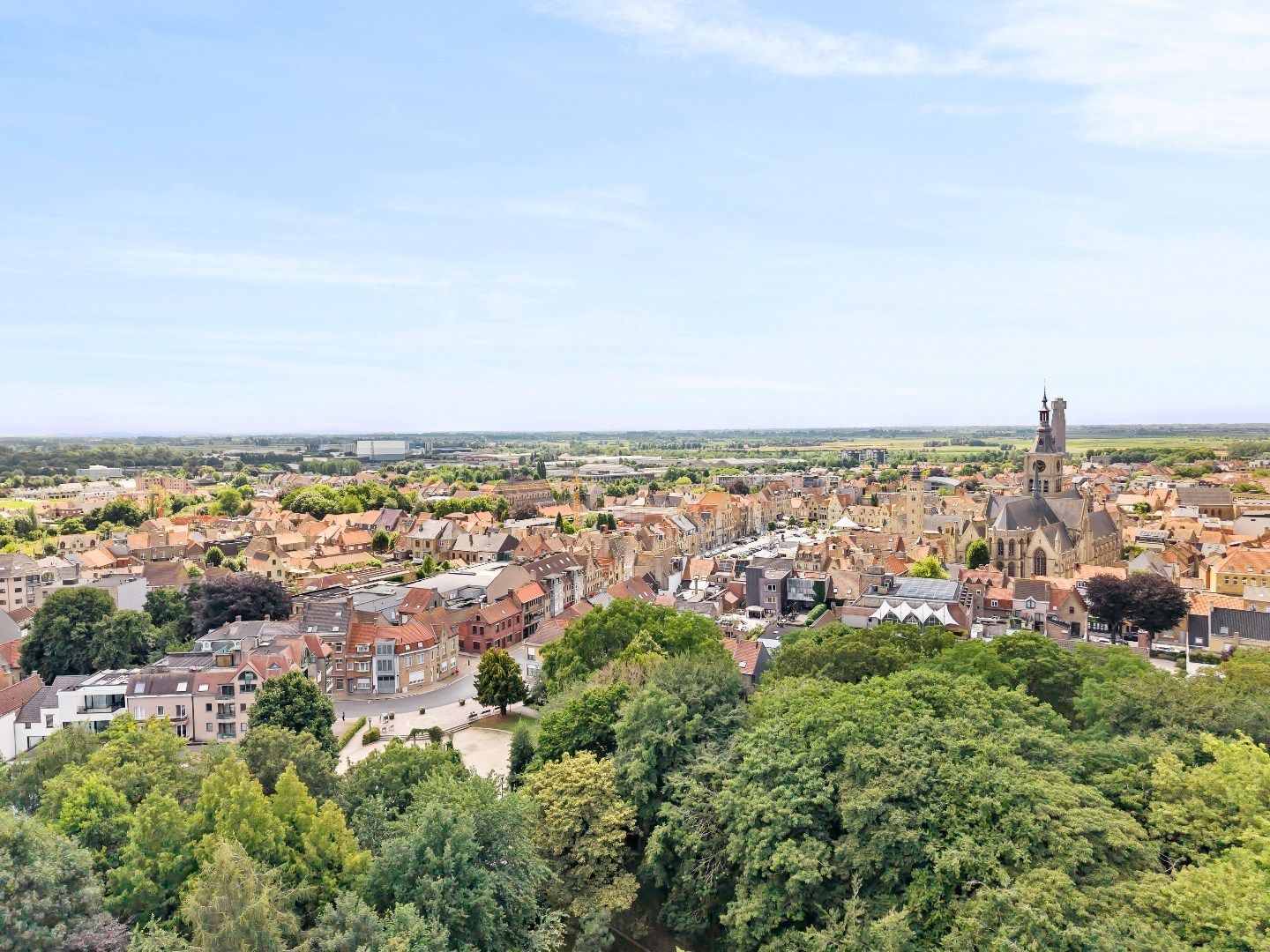 Gezellige stadswoning met 4 slaapkamers, ruime garage en koertje. foto 26