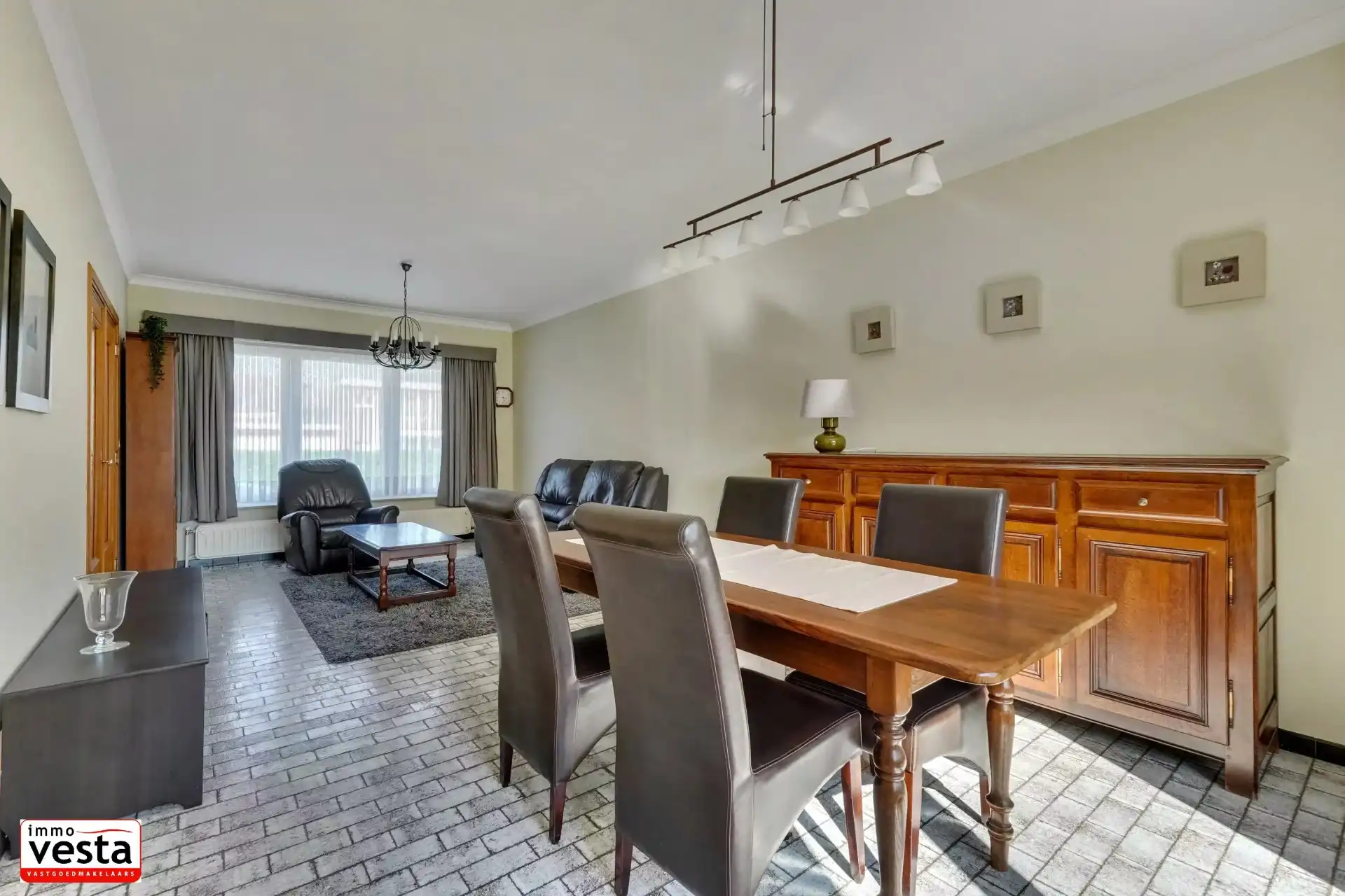 Ruime gezinswoning met 4 slaapkamers foto 6