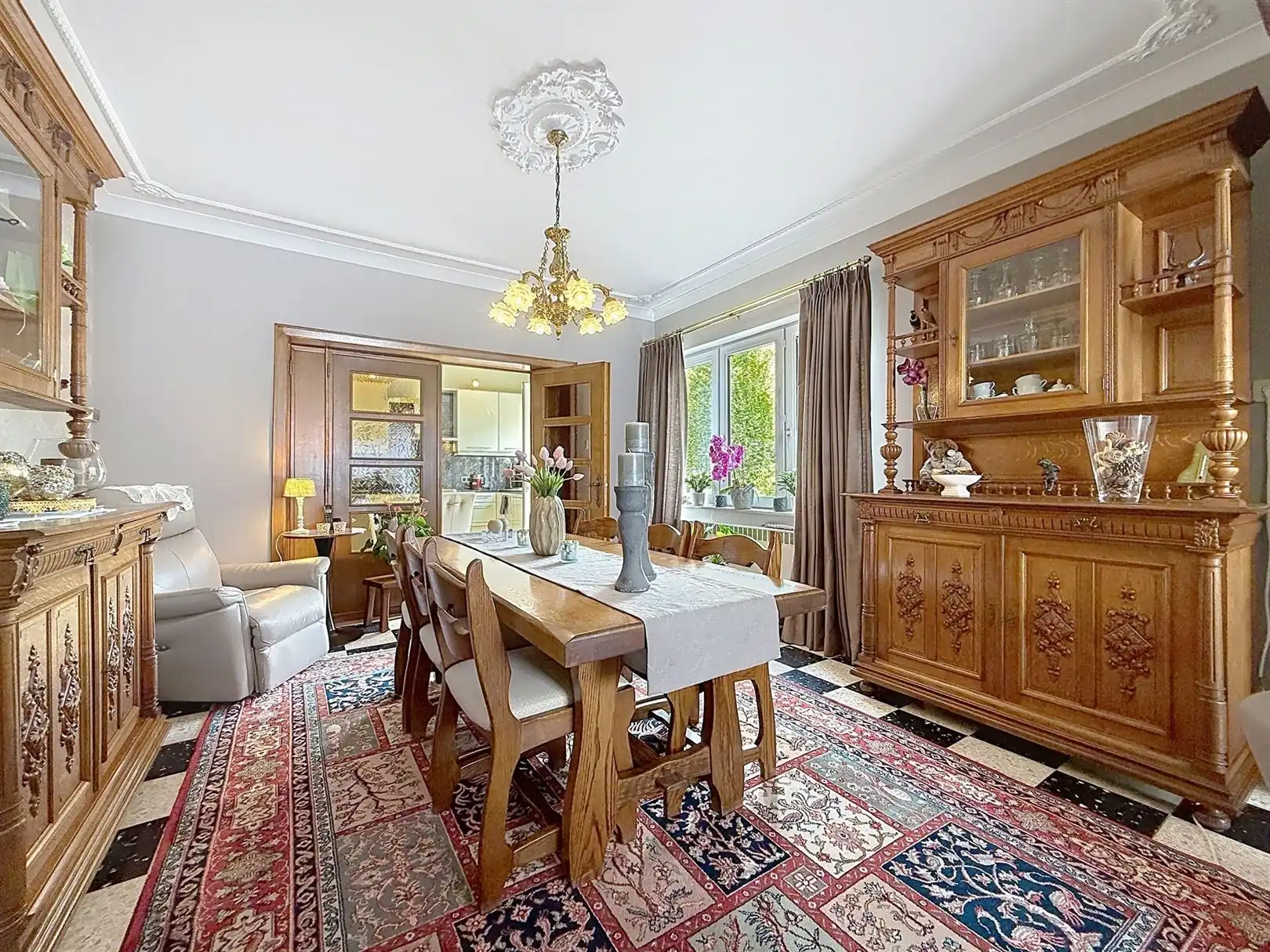 Ruime woning met extra woon- of werkpotentieel  foto 11