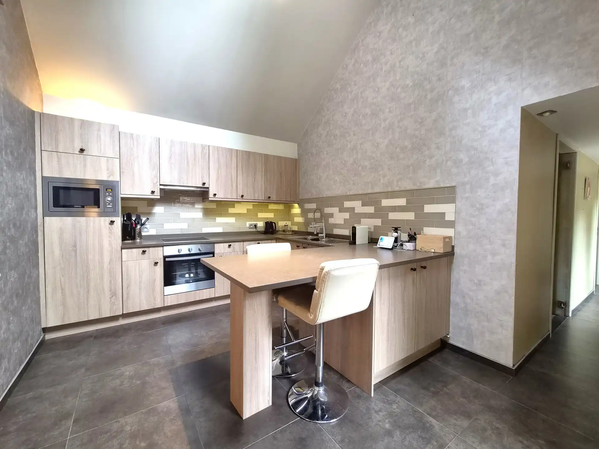 Charmante instapklare woning met grote tuin  foto 10