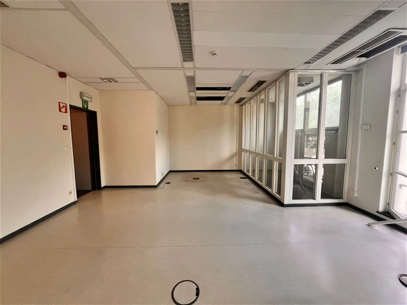 BARRICADES 1: kantoren te huur vanaf 150m² foto 5