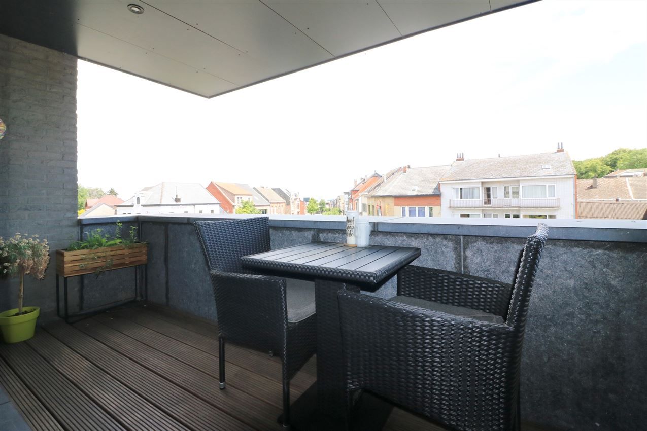 duplex met 3 slpk., terras en garage foto 18