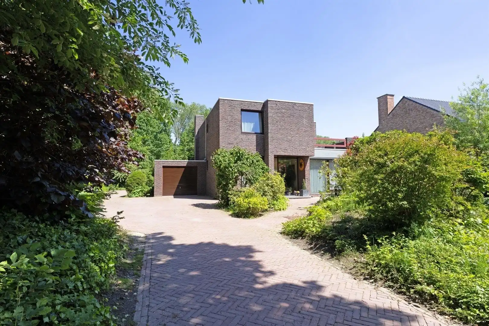 Te renoveren villa in de Mombeekdreef foto 23
