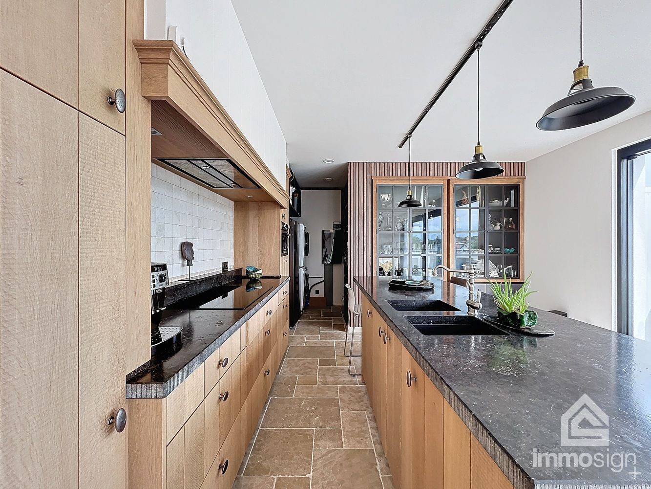 Hoogwaardig afgewerkt penthouse met zeer groot terras te Boekt! foto 8