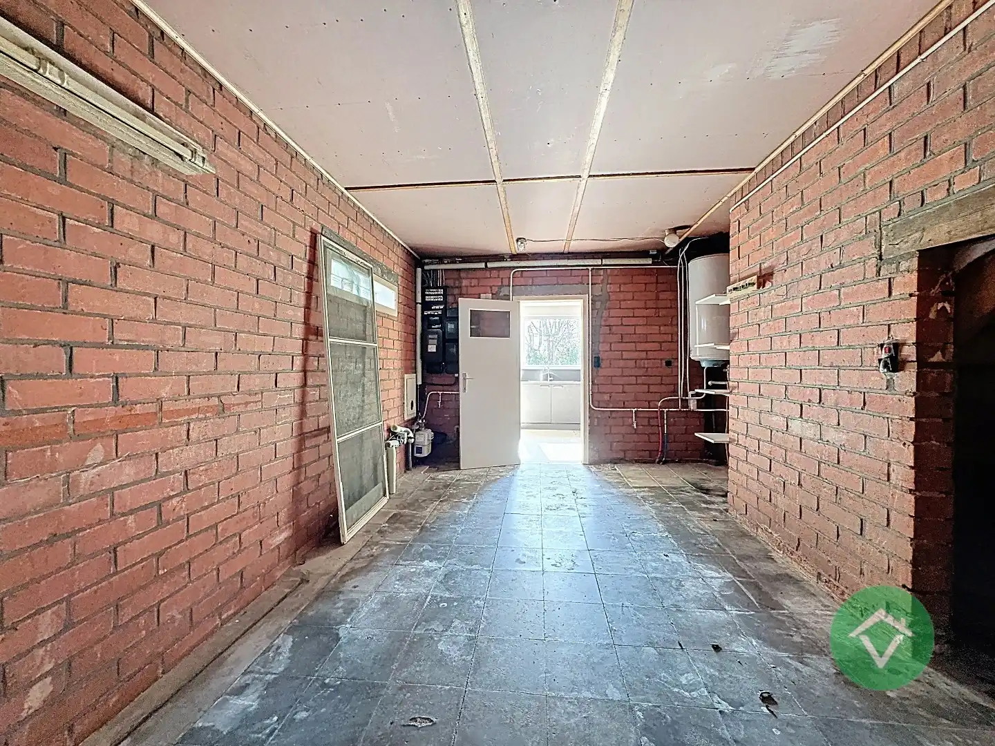 Woning met 3 slaapkamers en garage te Lichtervelde foto 12