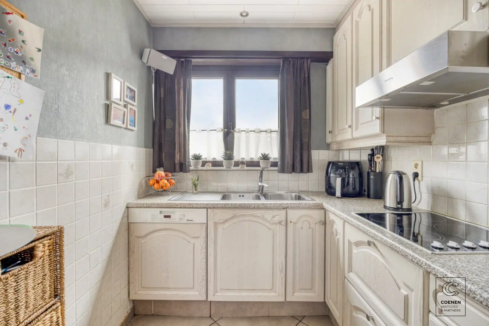 Zeer verzorgde bel-etagewoning op een centrale ligging te Kontich! foto 9