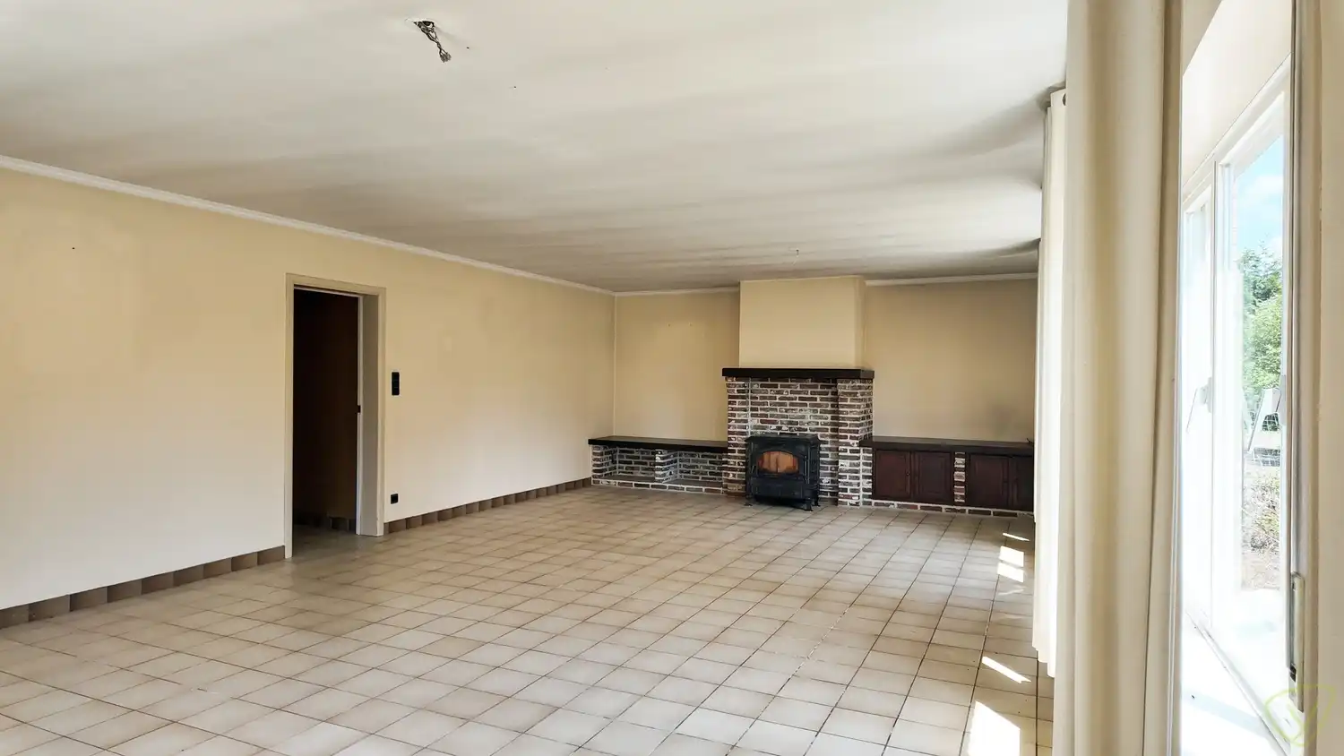 Te renoveren woning met weide op royaal perceel in Eeklo foto 4