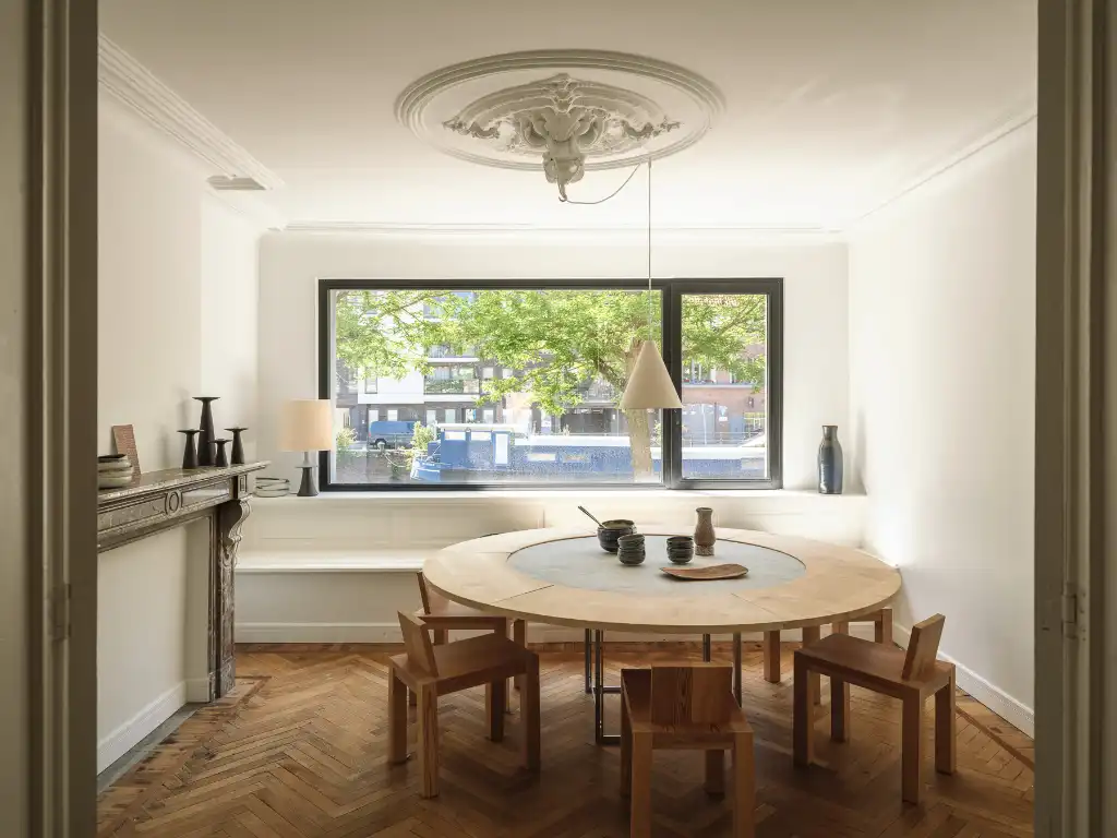 Klassevolle herenwoning met interieur van Peter Ivens & Bea Mombaers, volwassen stadstuin, inpandige garage en uitzonderlijk zicht op de Visserij. foto 5