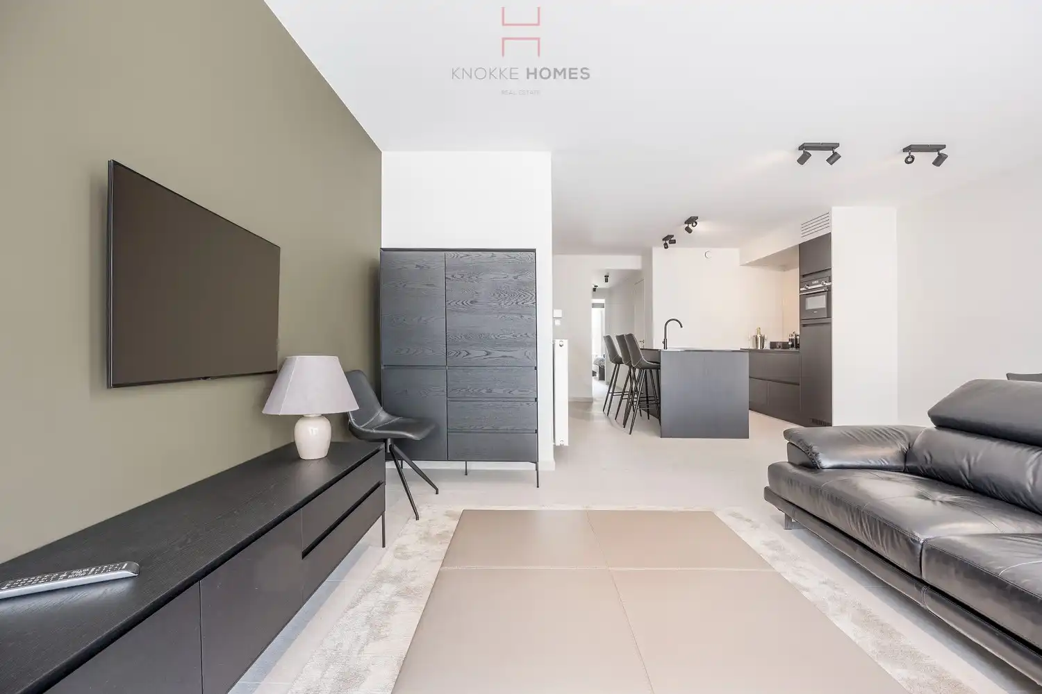 Prachtig afgewerkt nieuwbouwappartement met twee slaapkamers en twee badkamers op de Parmentierlaan foto 3