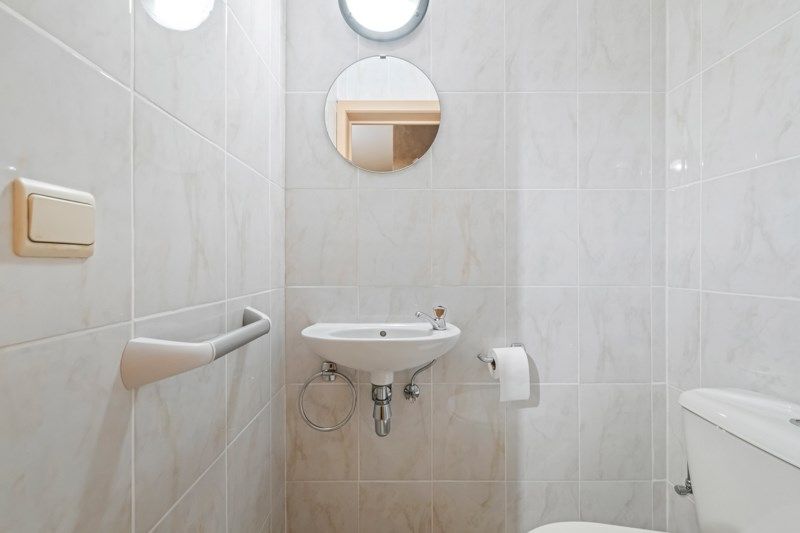 Gelijkvloers appartement met 2 slaapkamers, zonnig terras en een zeer ruime garage! foto 6