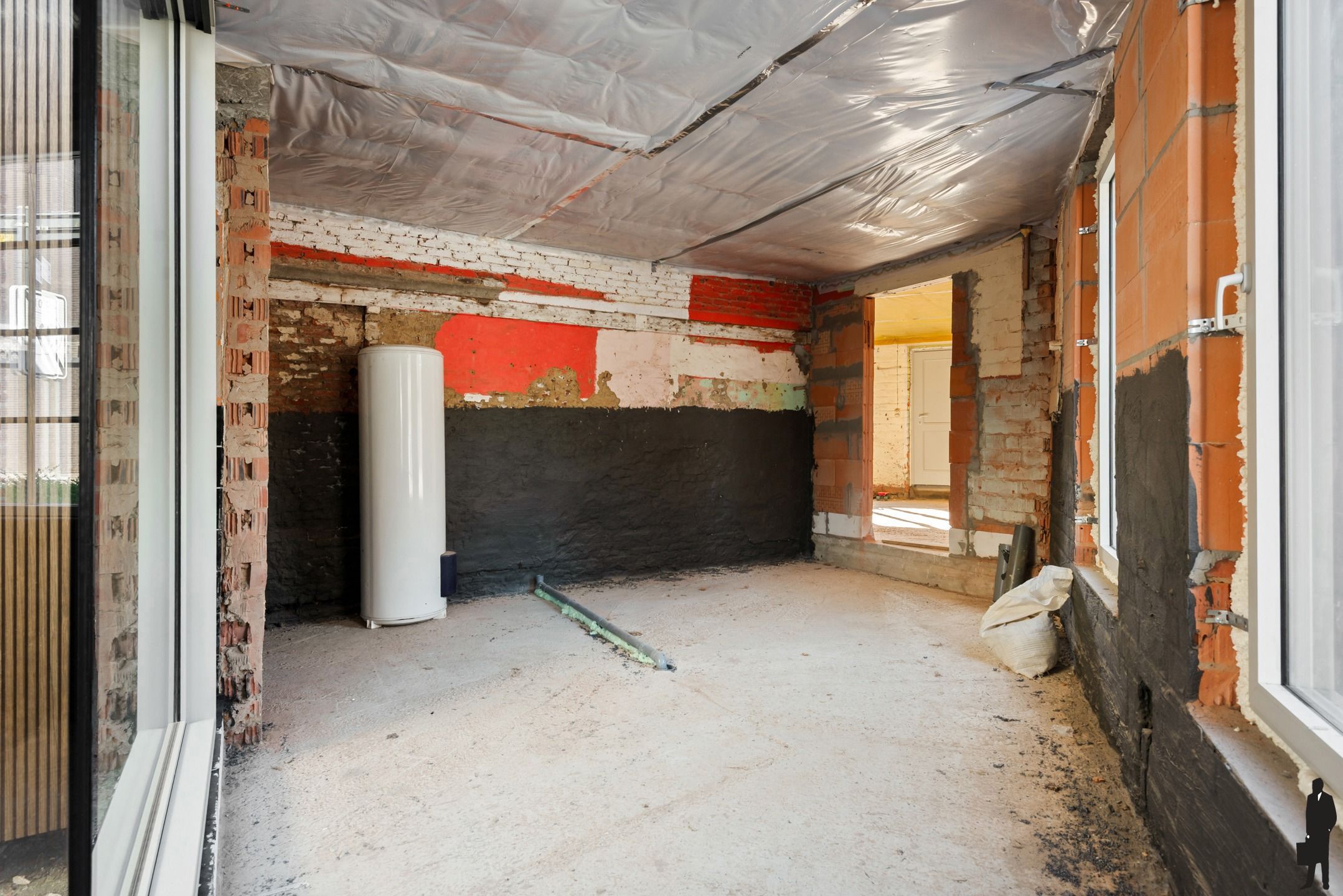 Af te werken woning in het centrum van Kontich-Kazerne foto 5