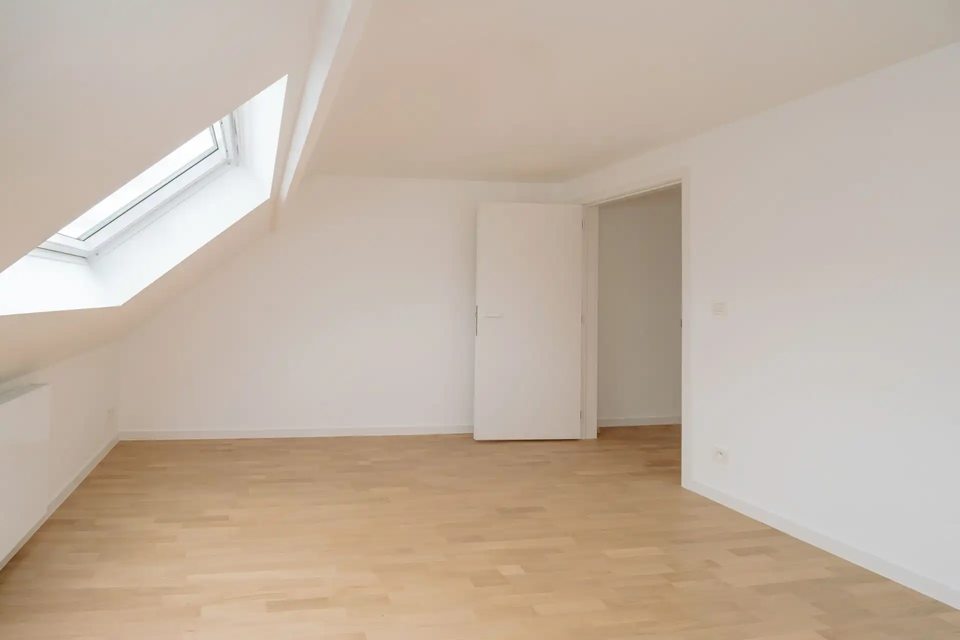 Volledig gerenoveerde woning op het Antwerpse Zuid. foto 23