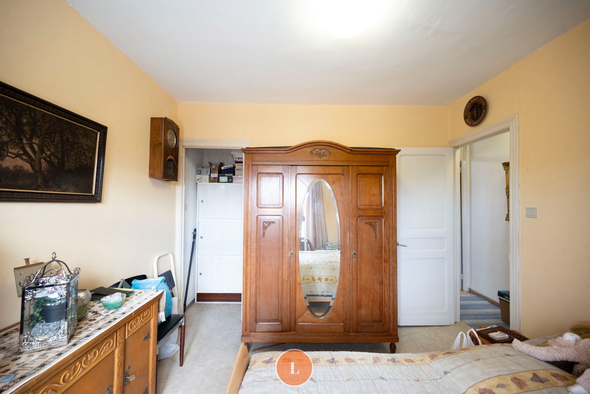 Te moderniseren goed onderhouden woning met tuin. foto 10