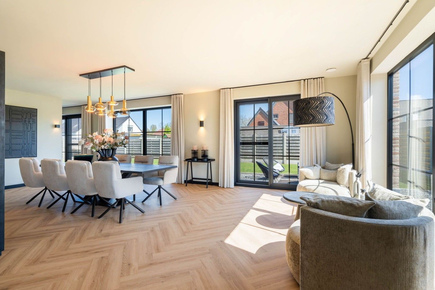 Prachtig luxueuze villa met hoogwaardige materialen in een doodlopende straat te Achel foto 11