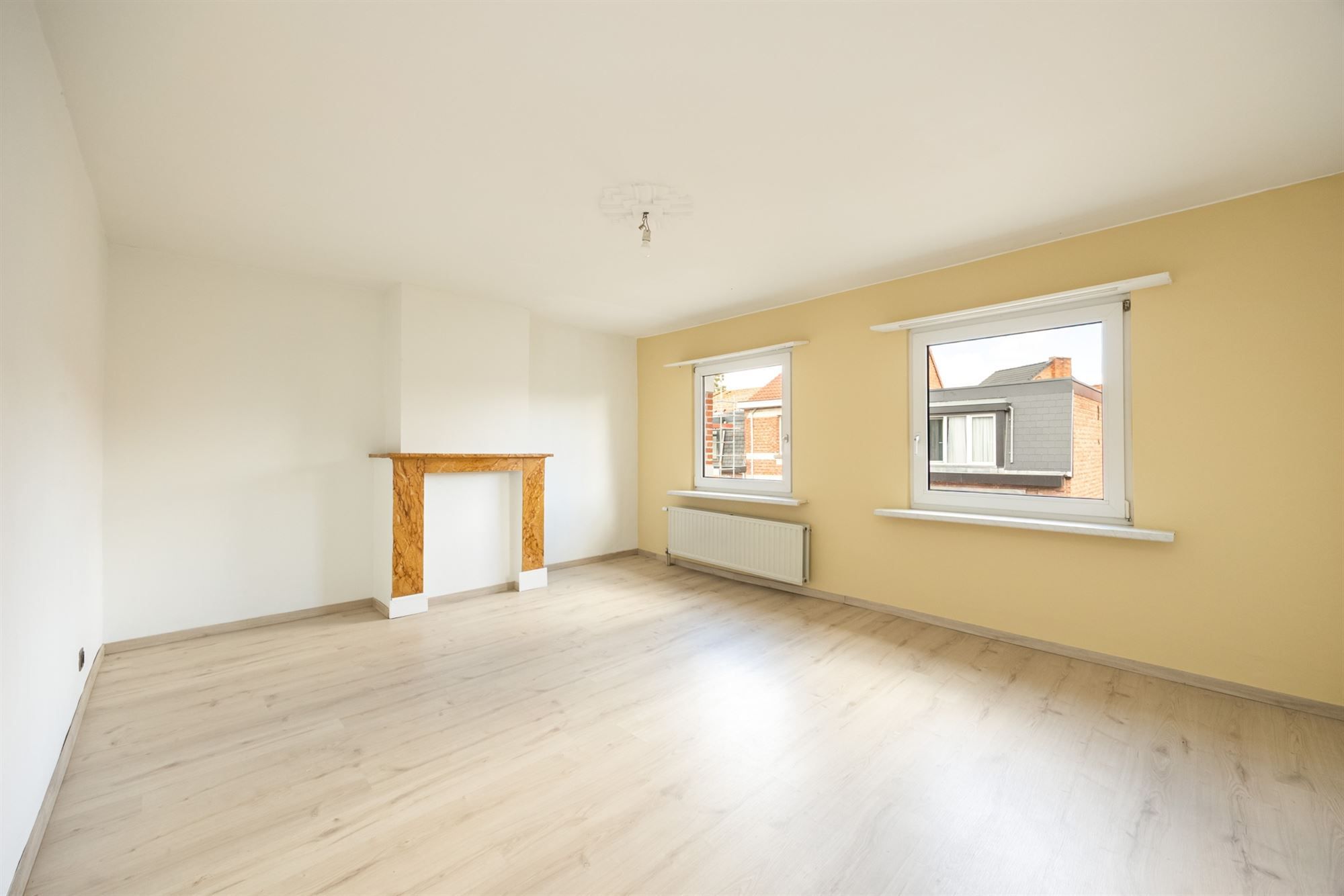 Ruime gezinswoning met vier slaapkamers en tuin foto 16