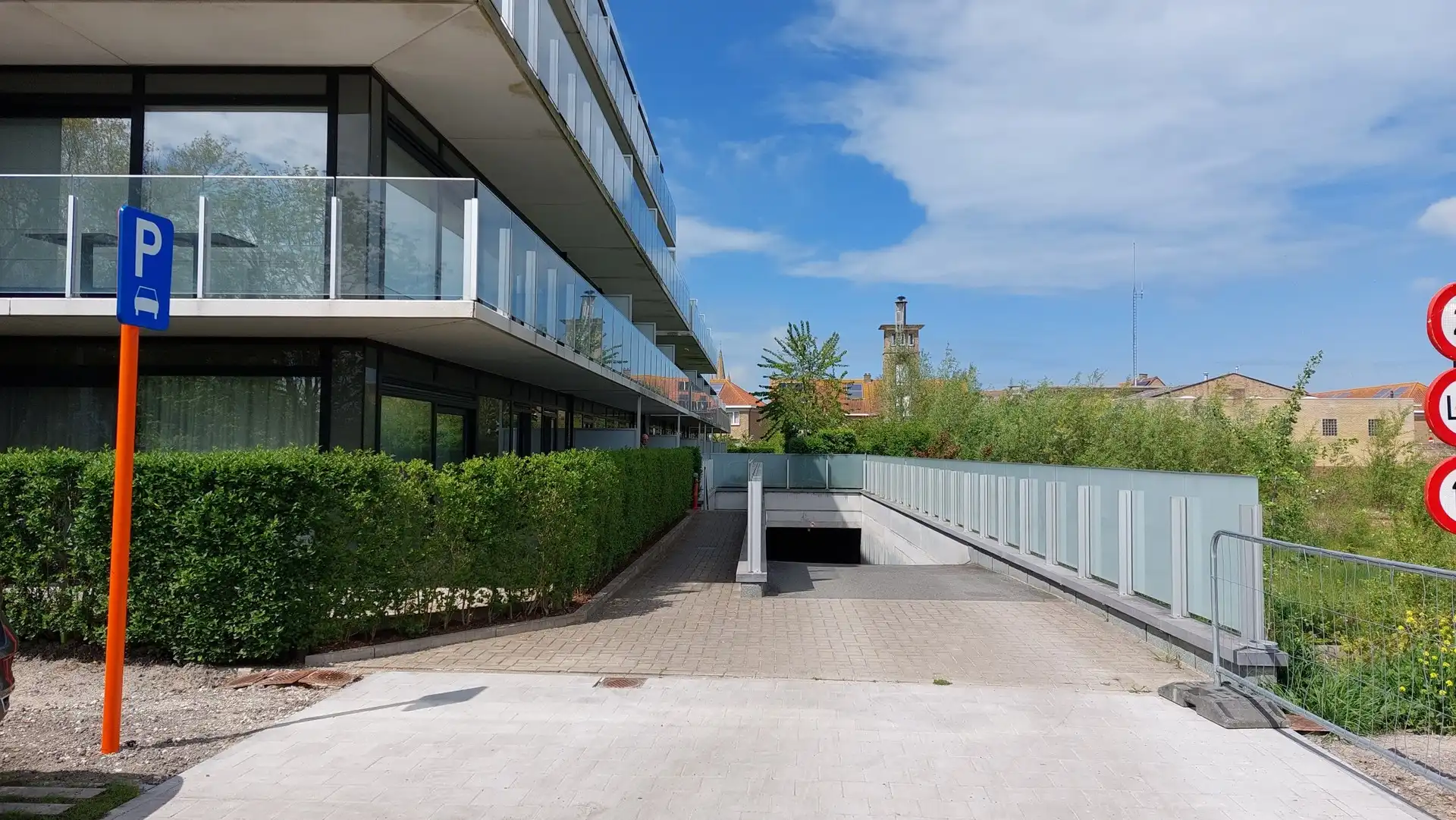 Ondergrondse garagebox - Nieuwpoort-Stad. foto {{pictureIndex}}