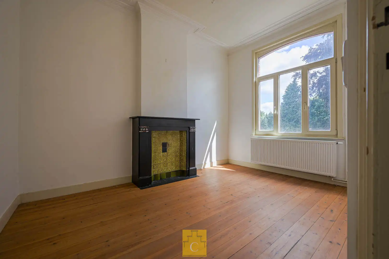 Karakterpand met stadstuin en fietsenpoortje, centrale ligging op een boogscheut van  ’t Zand en Sint-Salvatorskathedraal foto 25