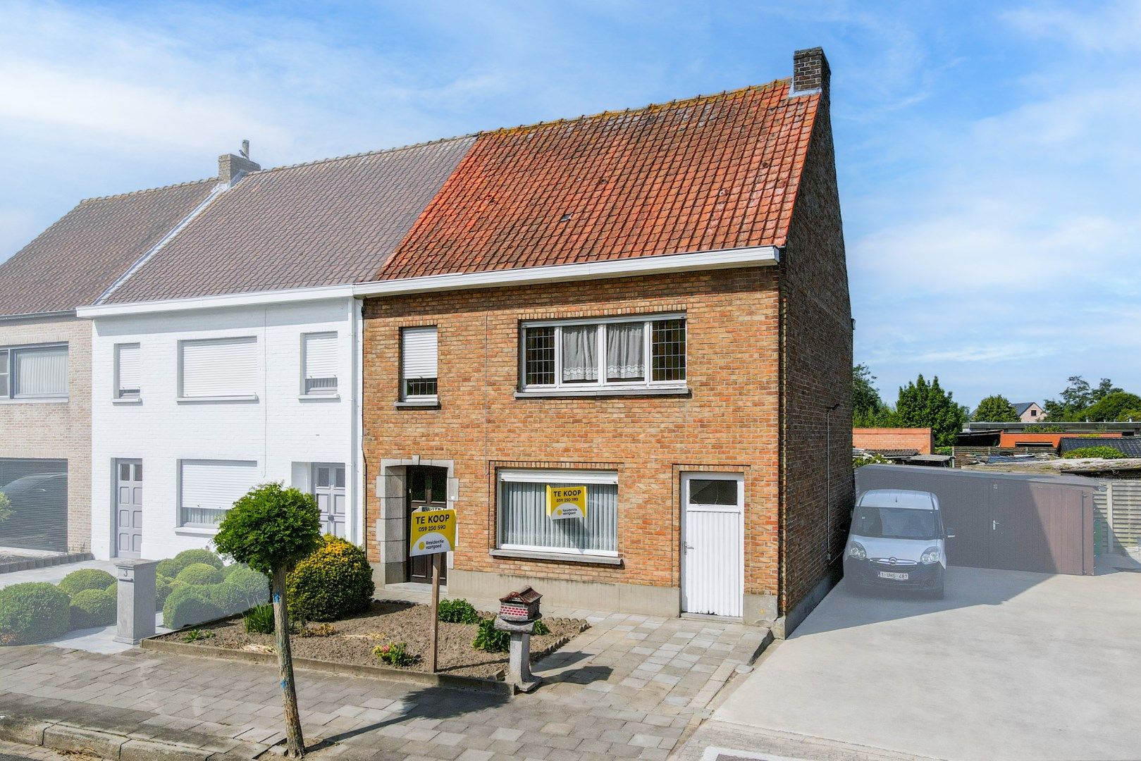 Hoofdfoto van de publicatie: Ruime woning op rustige ligging in Eernegem