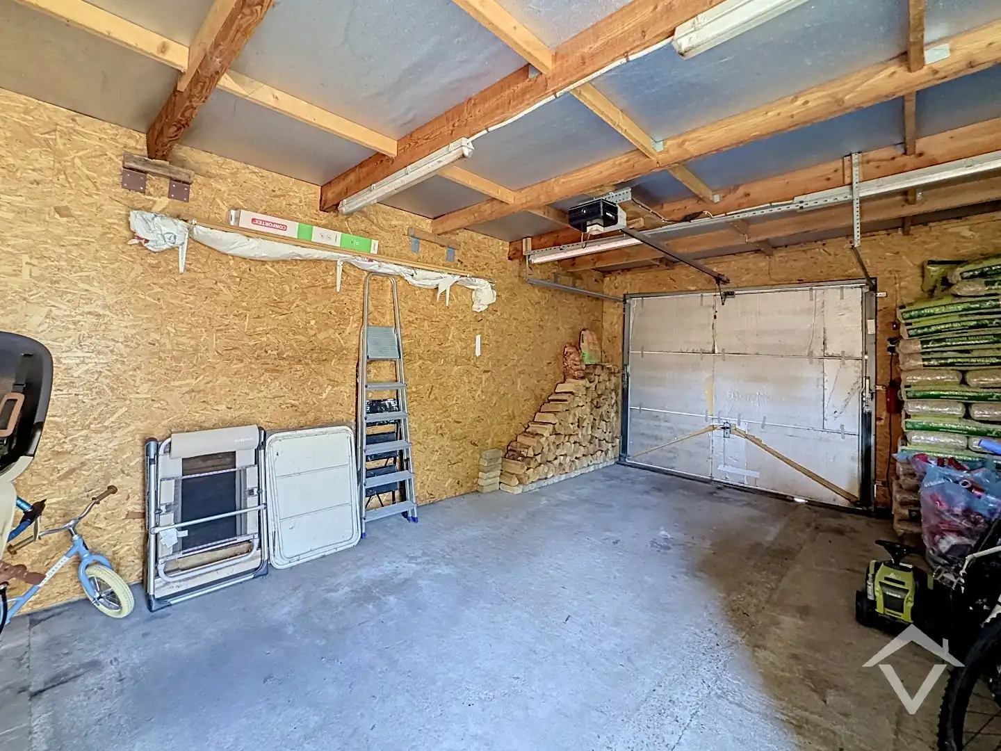 Woning met garage in centrum van Ichtegem foto 20