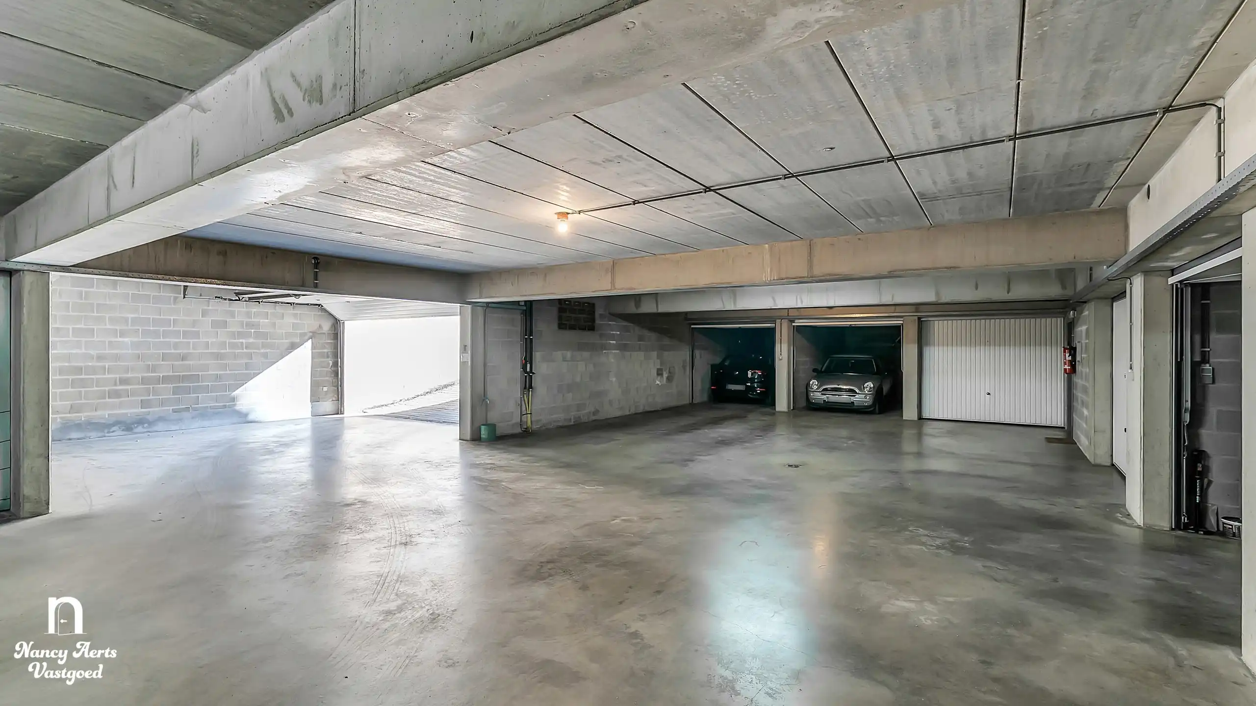 Ruim duplexappartement met terras, garage en topligging foto 27