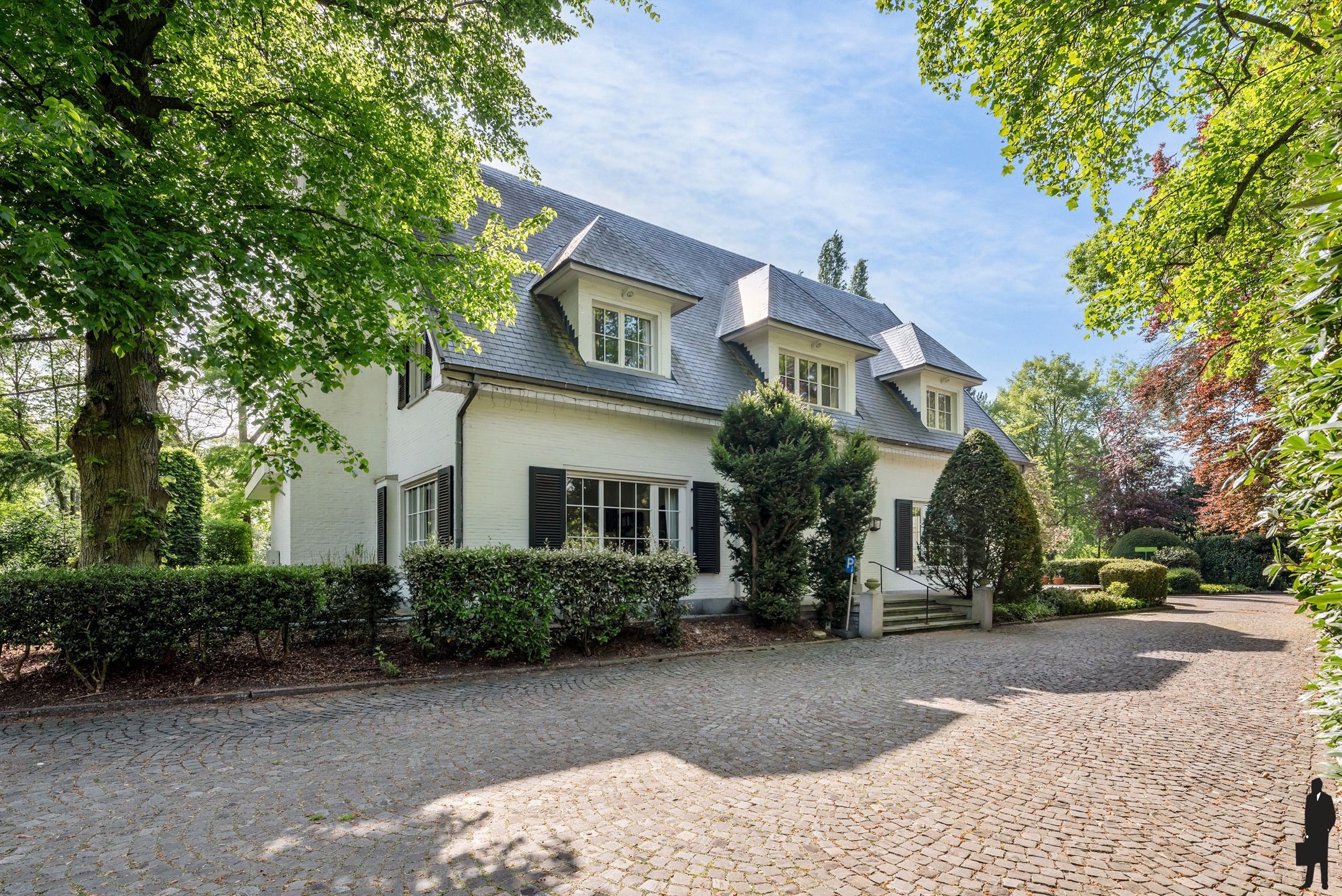 Uniek domein "Hof Van Lachenen" met 2 villa's te koop in Lier.  foto 5