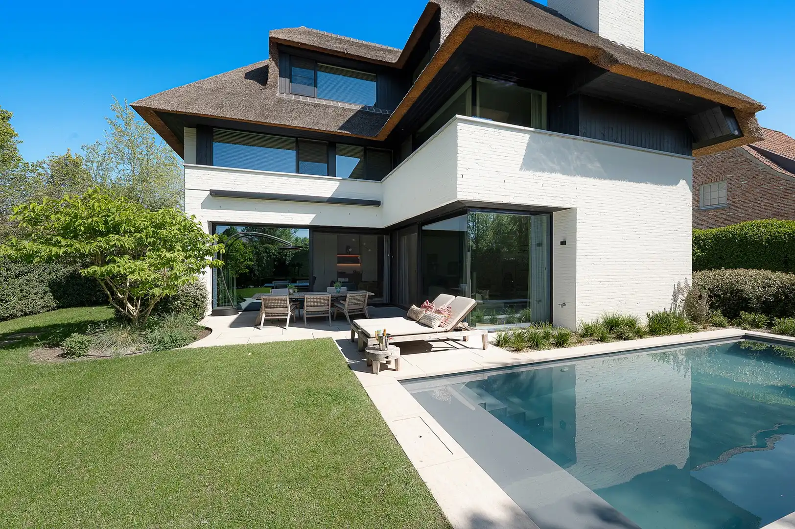 Exclusieve villa met zwembad en prachtige tuin in Knokke. foto 13