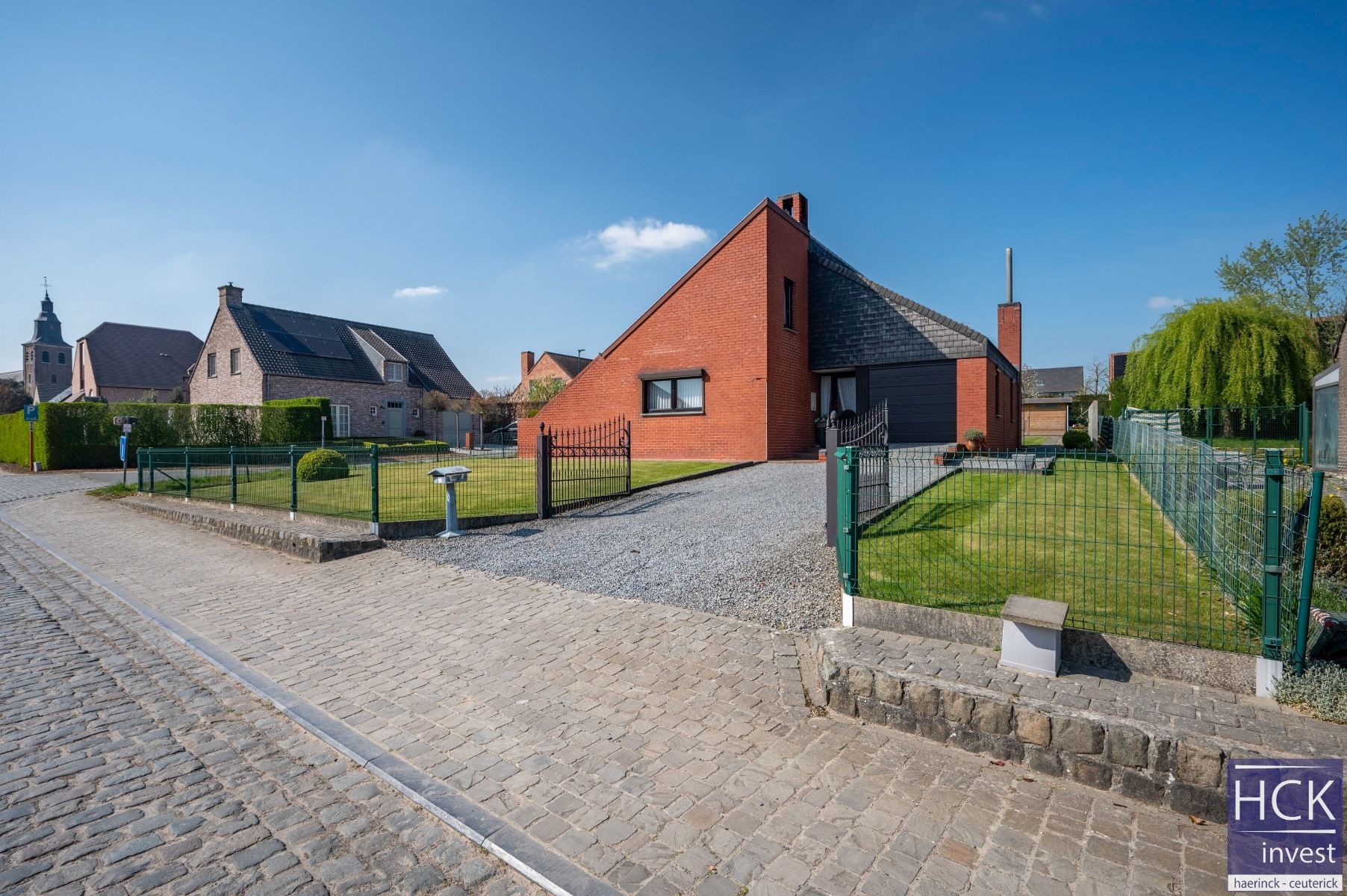 WANNEGEM-LEDE - Te renoveren/herbouwen woning in hartje van het pittoreske Wannegem!! foto 2