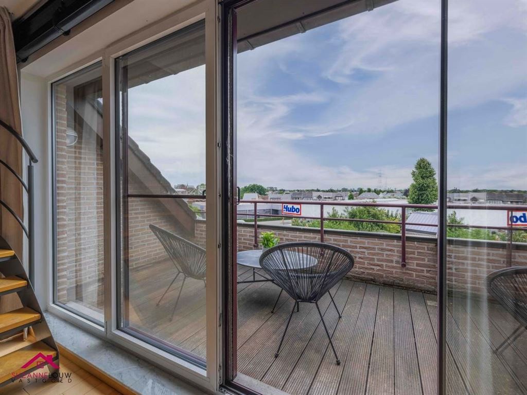 Ruim en gezellig appartement vlakbij het centrum foto 16