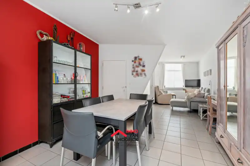 Zeer nette woning aan de stadsrand met 3 slpkmrs!!! foto 3