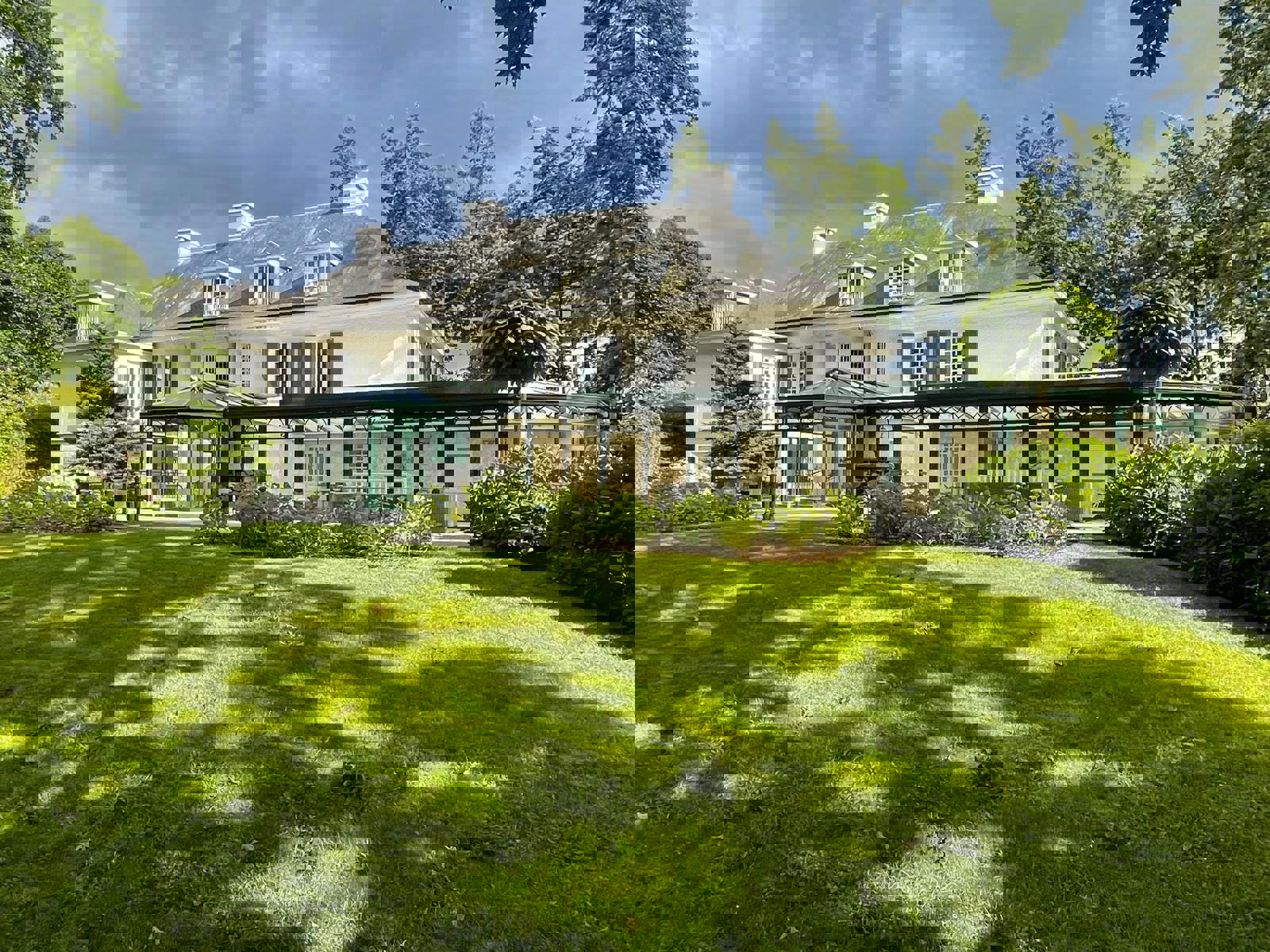 Imposante villa met wellness en binnenzwembad op ca 4950m² foto 2