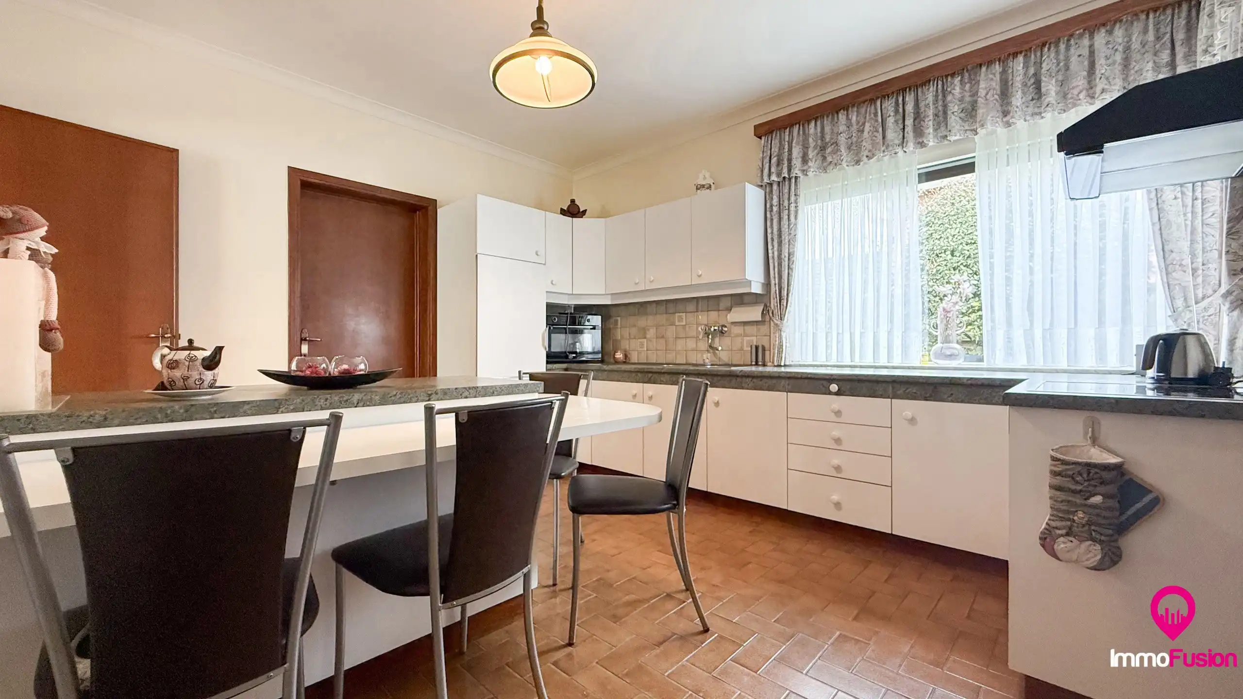 Rustig gelegen woning met riant perceel in Lummen! foto 8