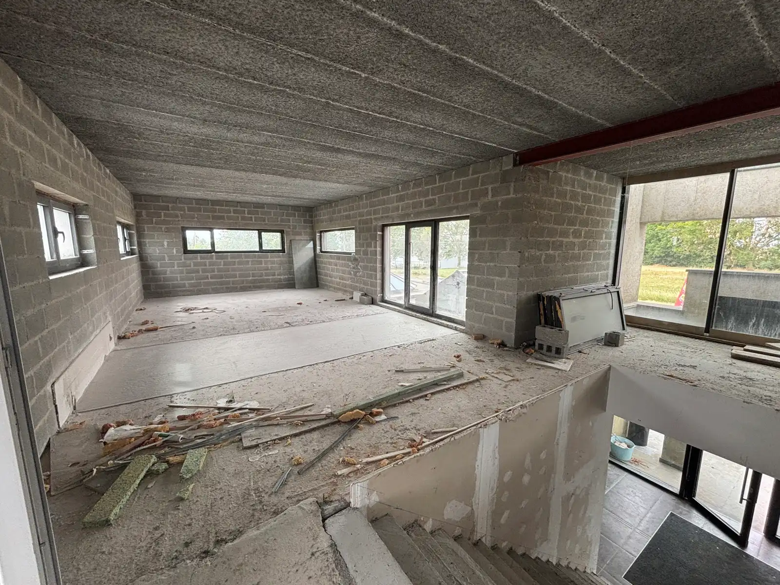 Baanwinkel 300 m² te huur Hannuit zichtlocatie foto 6