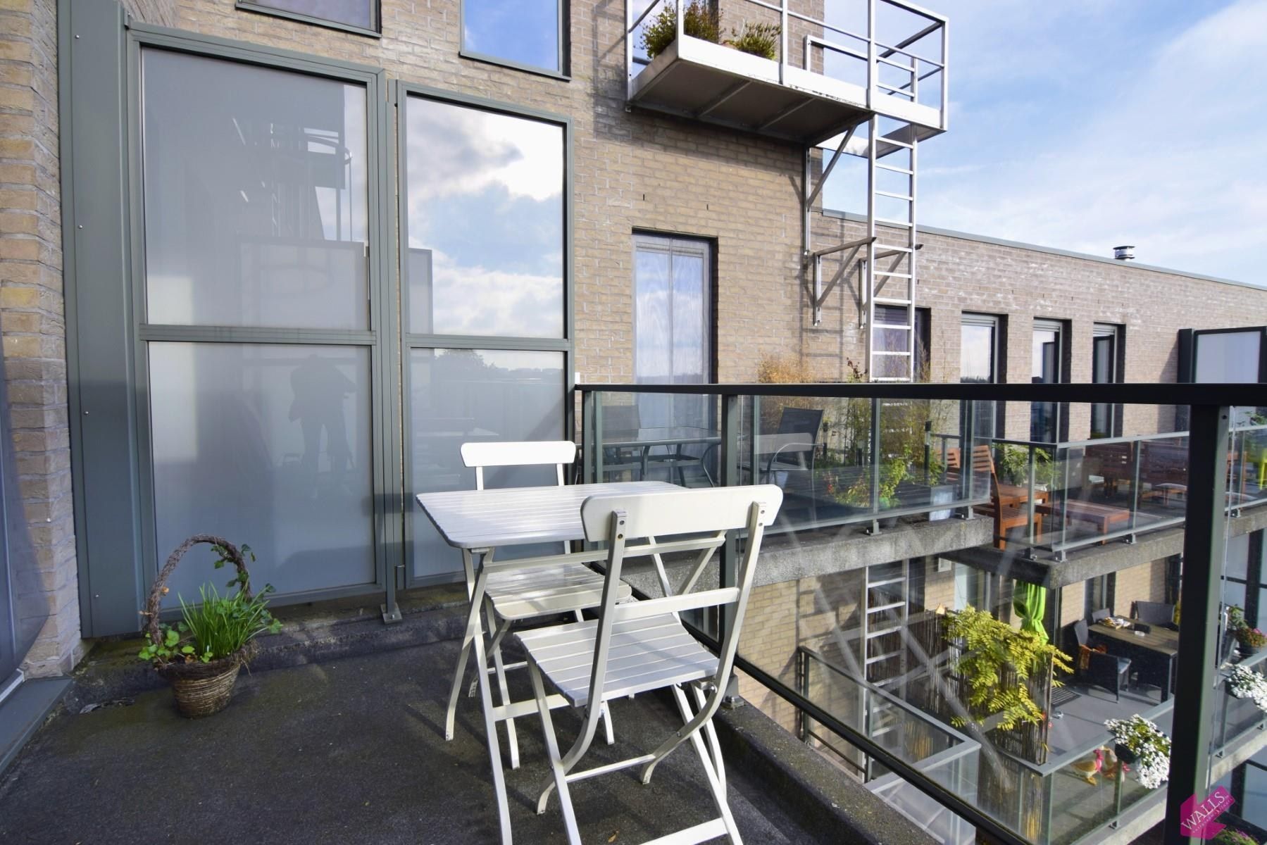 Mooi appartement met 2 slk en terras foto 13