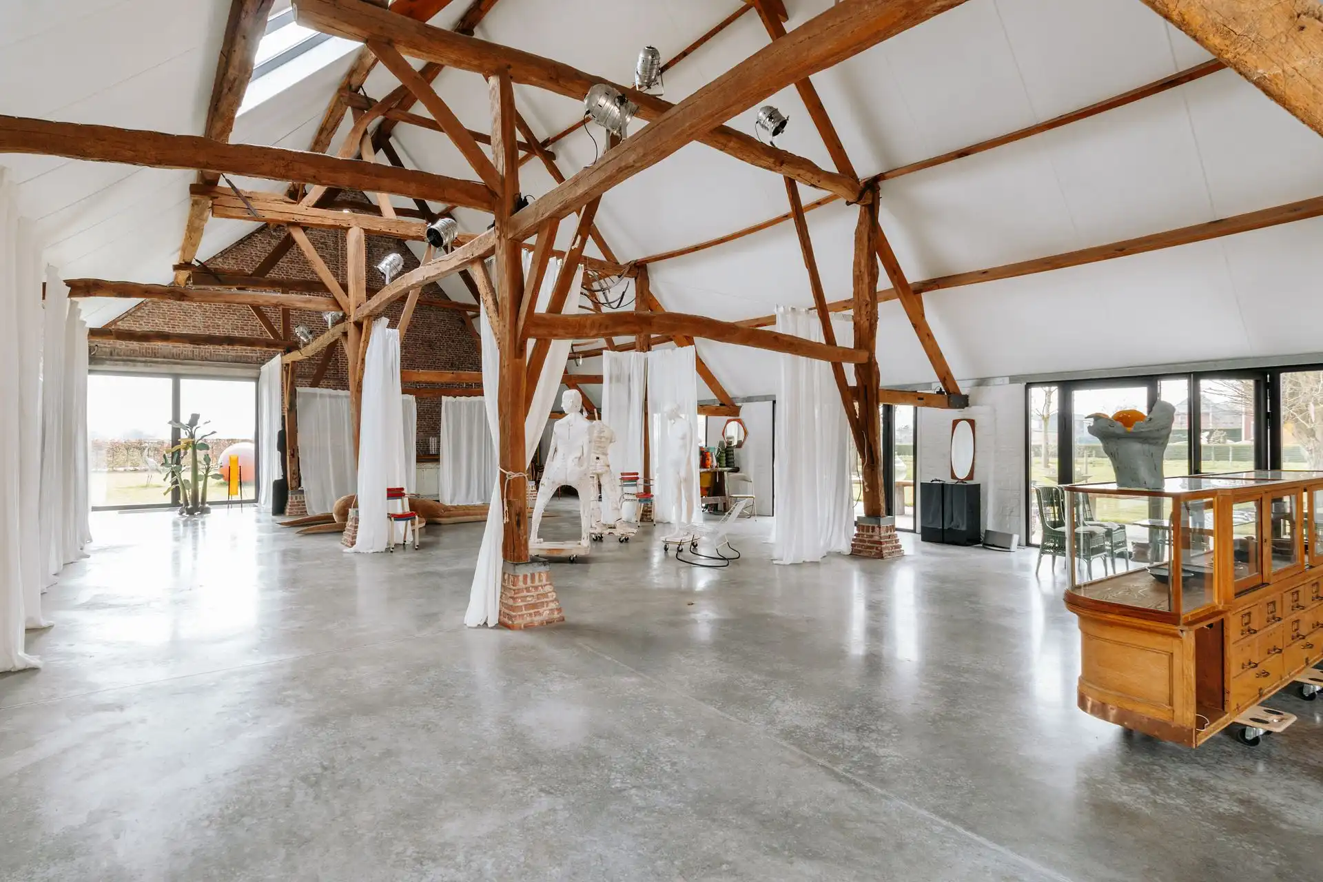 Uniek landgoed met hoeve, atelier, gastenverblijf en stallen foto 16