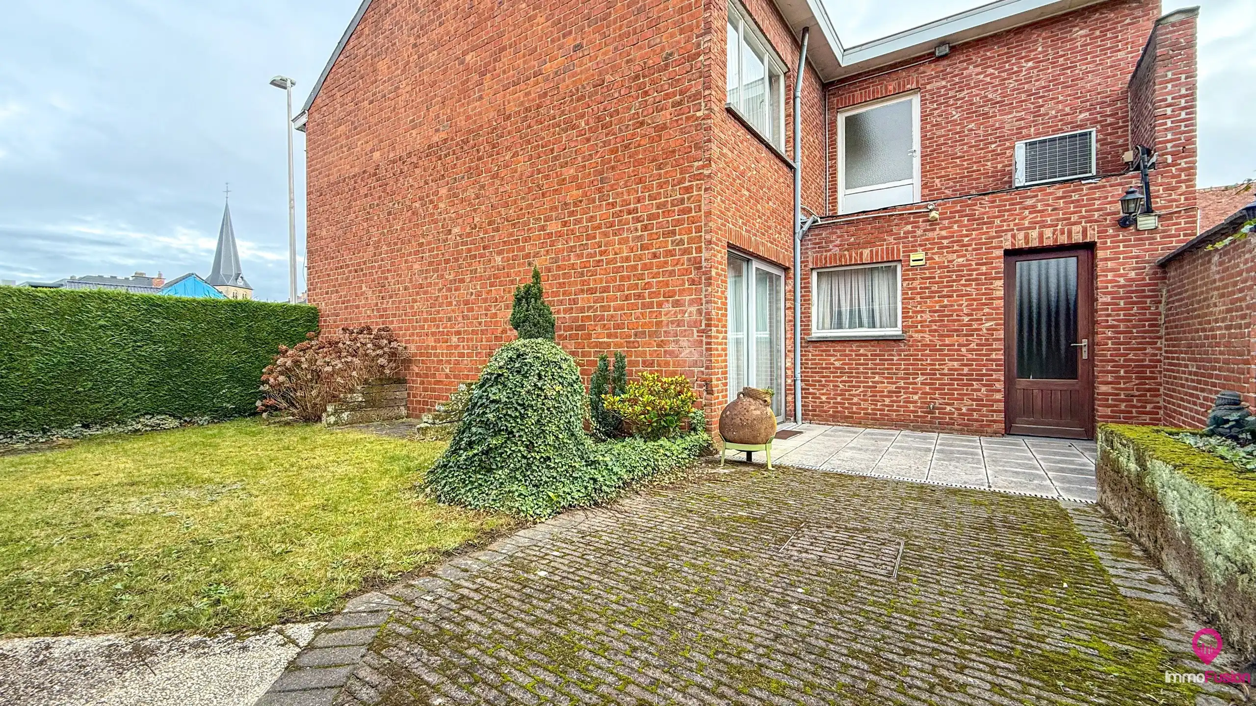 Woon- en handelswoning met 5 slaapkamers in Heusden-Zolder foto 35