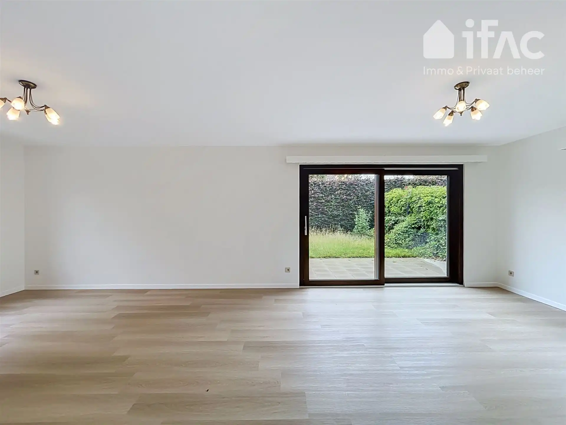 Ruime en gerenoveerde 5-Slaapkamer Villa met Tuin  foto 6