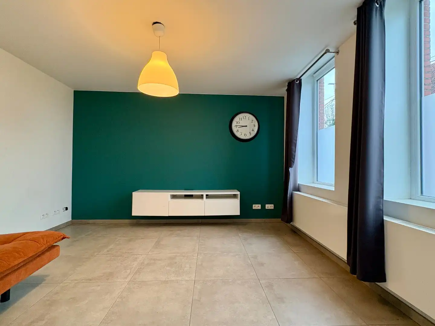 Totaal gerenoveerde woning met 305 m² bew. Opp., 4slks + gelijkvloerse kamer. foto 10