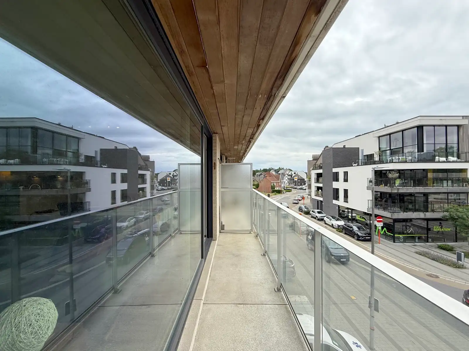 Instapklaar appartement met 2 slaapkamers en terras foto 20