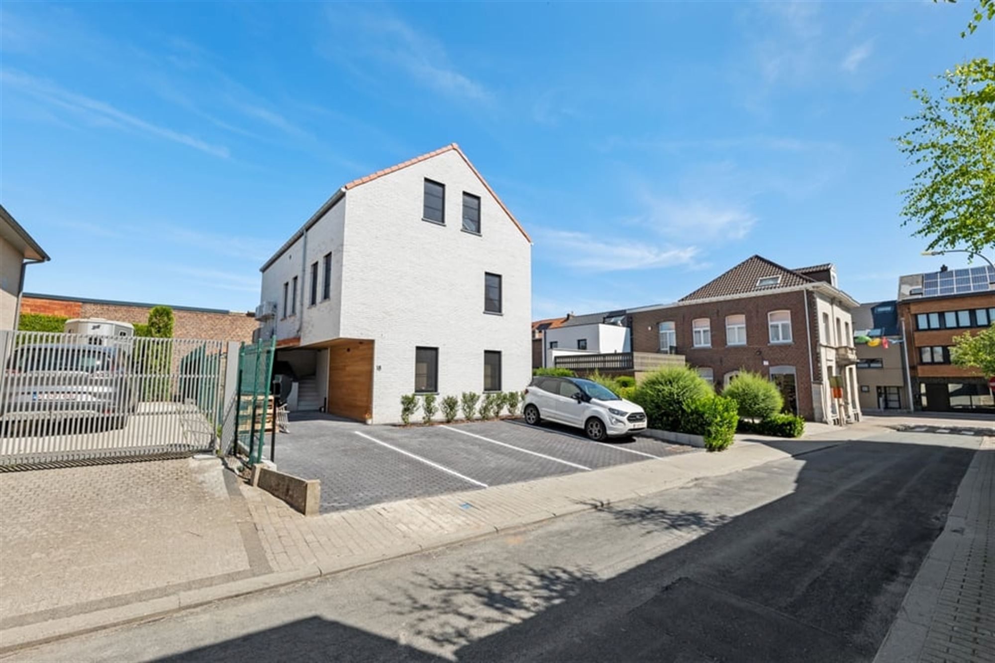 3 SLK APPARTEMENT MET RUIME TUIN EN PARKEERPLAATS IN HET CENTRUM VAN LANDEN  foto 33