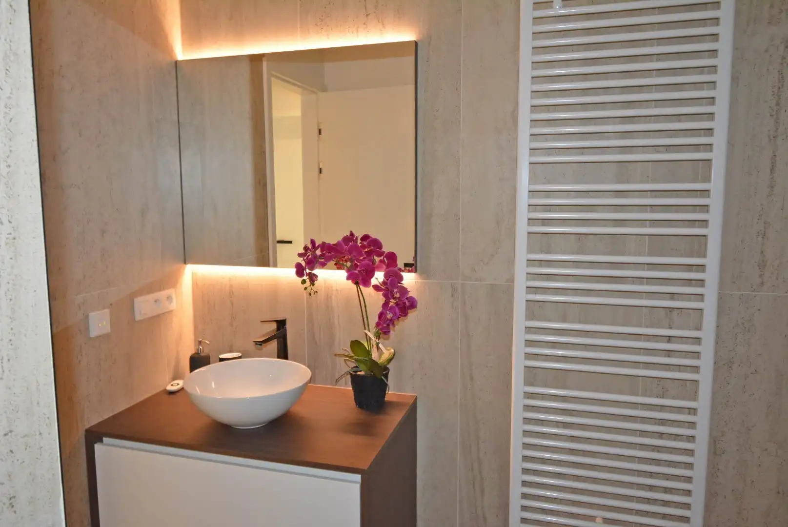 Appartement in het centrum van Knokke met eigen buitenruimte - eerste verhuur! foto 16