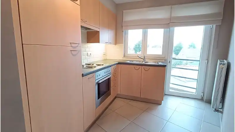 Ruim 2-slaapkamerappartement met Garage en Terras te huur in Lissewege foto 4