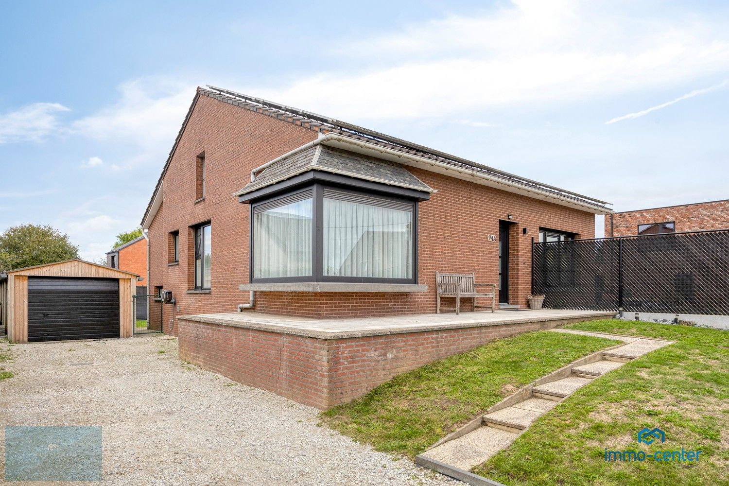Instapklare halfopen woning met zonnepanelen en garage in Diepenbeek foto 21