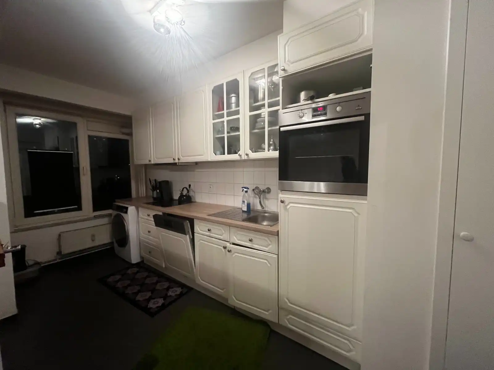 Uiterst goed gelegen 3 slaapkamer appartement foto 8