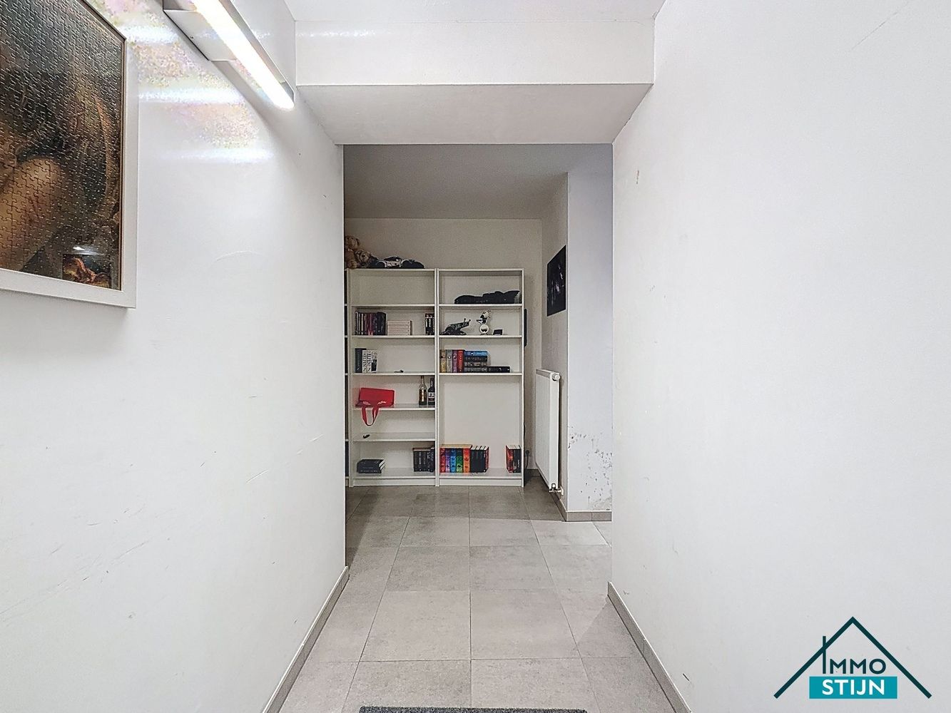 Gelijkvloers appartement met terras, tuin en 4 staanplaatsen in centrum Zedelgem foto 2